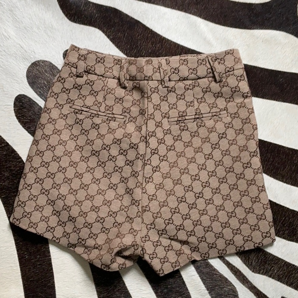 GUCCI WOMENS SHORTS SIZE XS - Picture 2 of 2